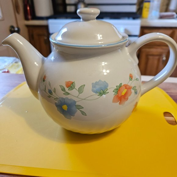 Corelle Kitchen Corelle Coordinates Stonewear Teapot Whit Blue